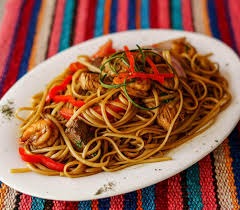 Tallarín Saltado 3 Sabores